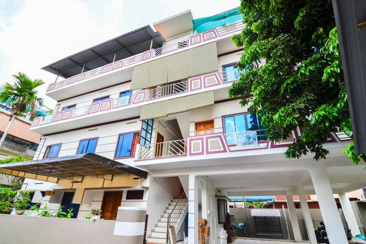 Oyo Home 81801 Akash Villa Trippapur Exterior photo