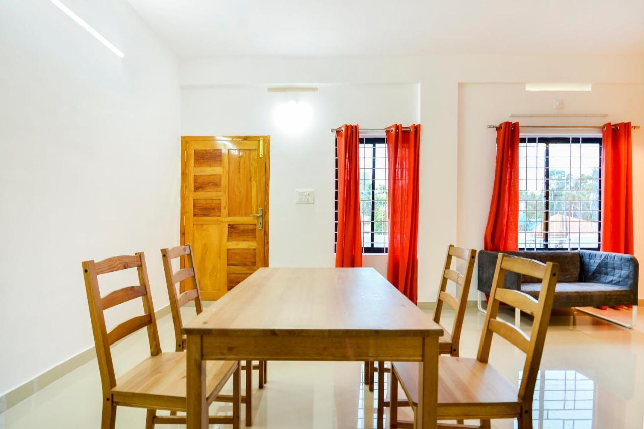 Oyo Home 81801 Akash Villa Trippapur Exterior photo